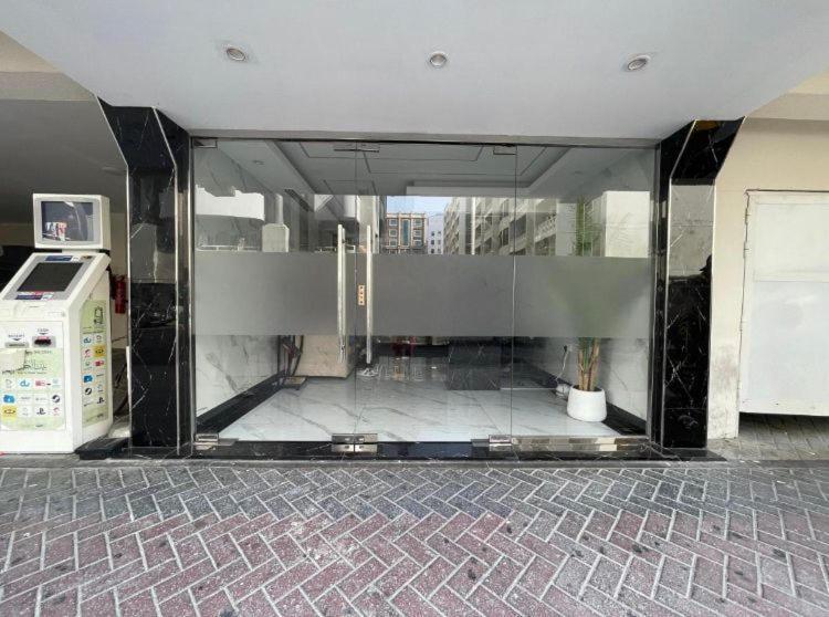 Yoi Pod Hostel - Deira Dubai Exterior photo